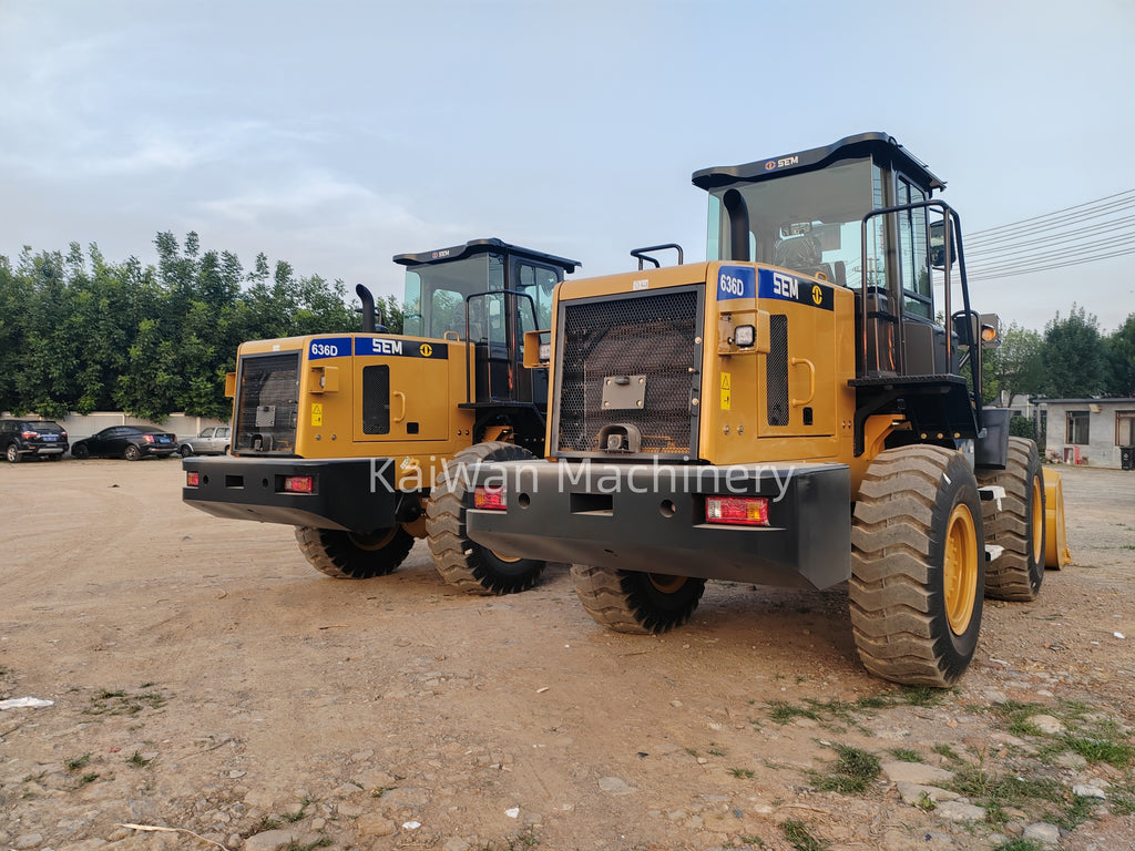 New SEM 636D Loader