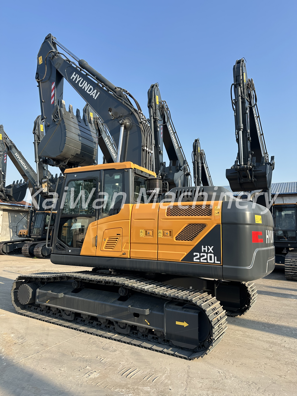 New HYUNDAI HX220L Excavator